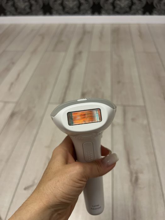 Продаю епілятор Philips Lumea SC1999/00