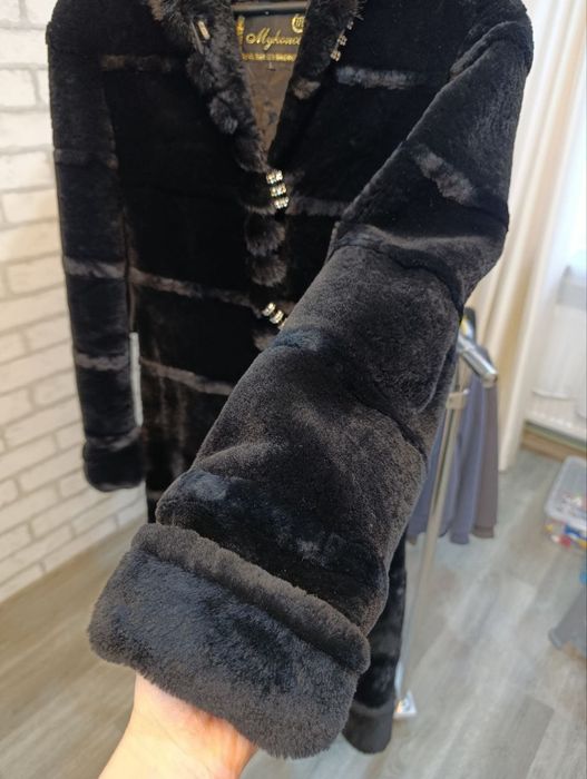 Мутонова шуба,р.42-44