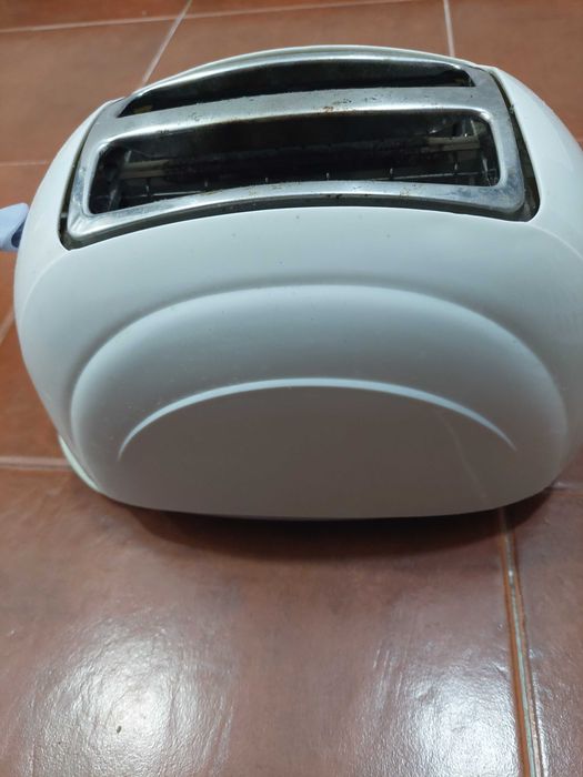 Torradeira branca Flama