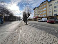 Оренда! ФАСАДНЕ приміщення з власною парковкою