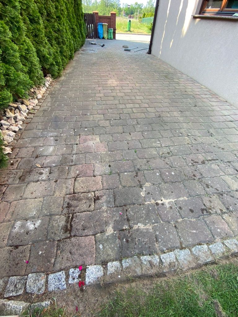 Mycie kostki brukowej od 8 pln za metr