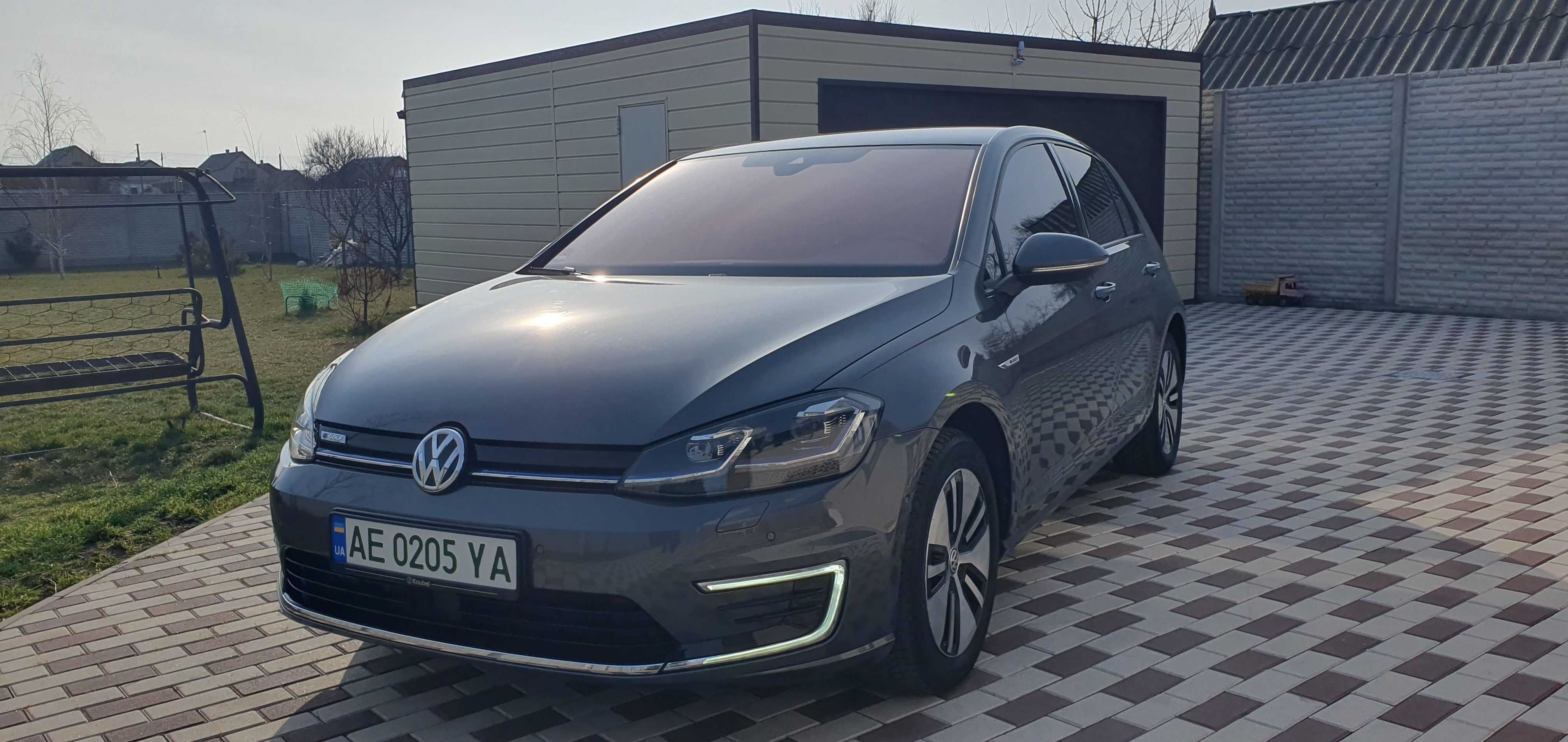 Продам Volkswagen E-golf