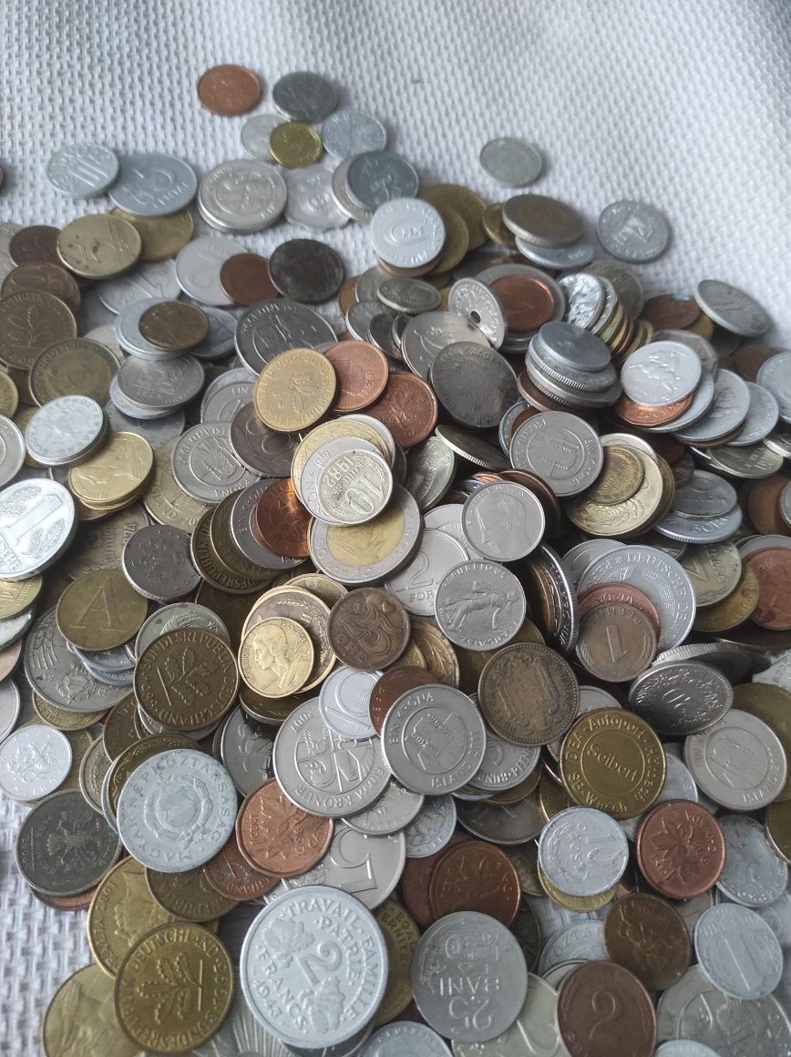 Stare Monety zagraniczne 600 sztuk 1.8 kg okres PRL