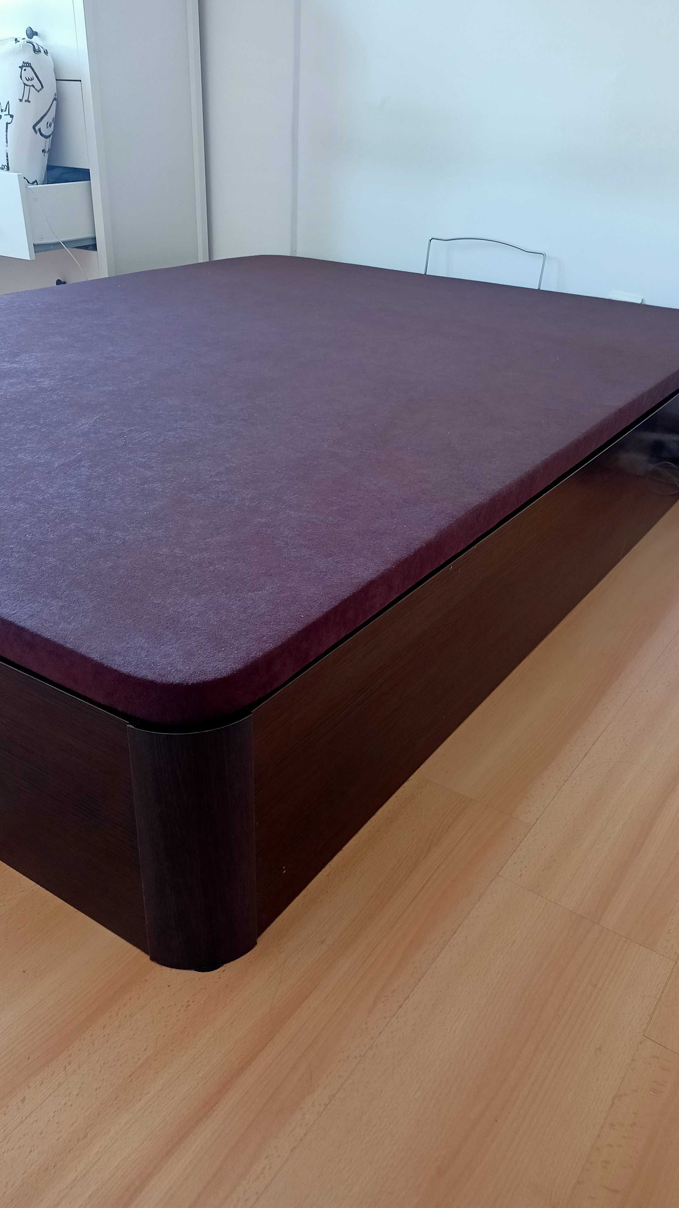 Cama Completa: Sommier + Colchão + Sobrecolchão