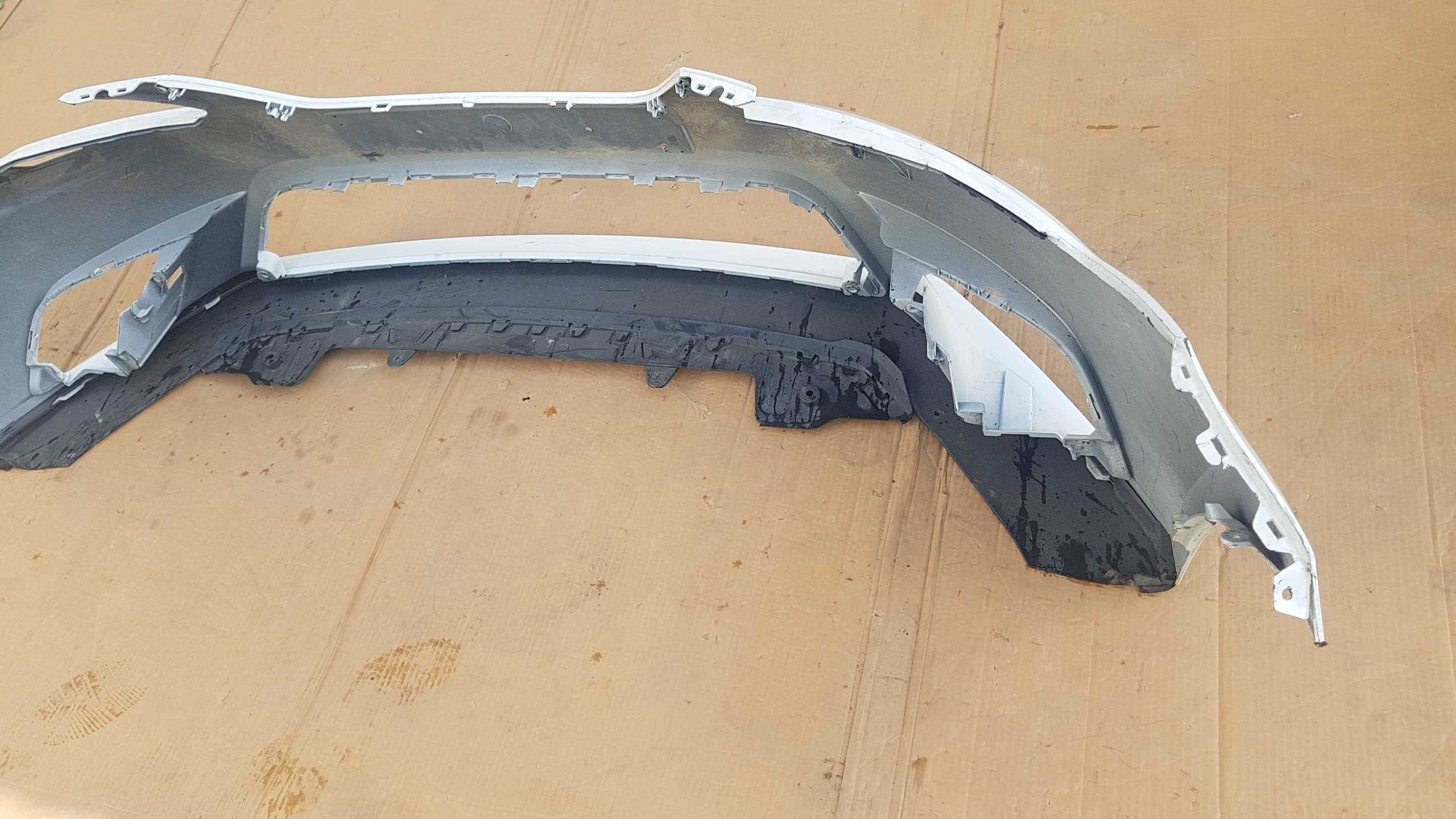 Бампер передній Seat Toledo 4 MK4 бампер передний Toledo 5P0807221