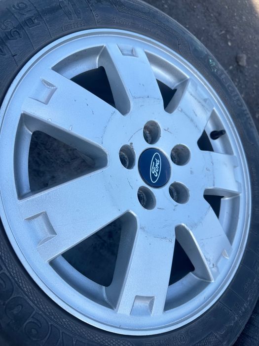 Felgi aluminiowe Ford 16 5x108 bez opon
