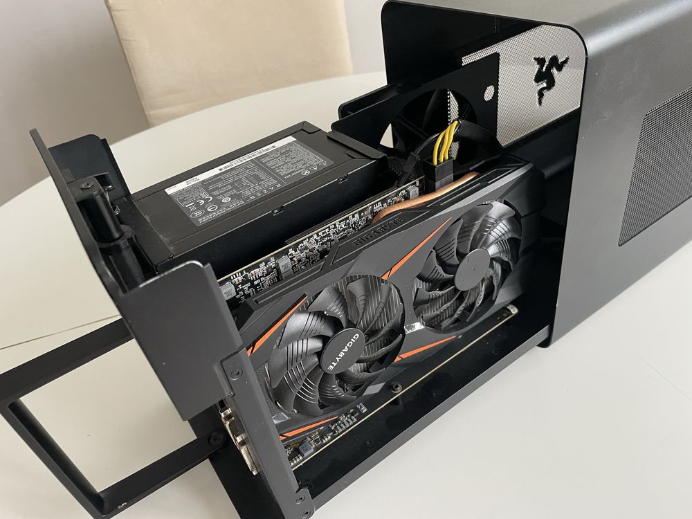 Razer Core X eGPU + GTX 1060 3GB + kabel zasilajacy kabel Thunderbot