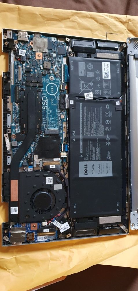 Dell Inspiron 7306 2in1 (p124g) на запчастини