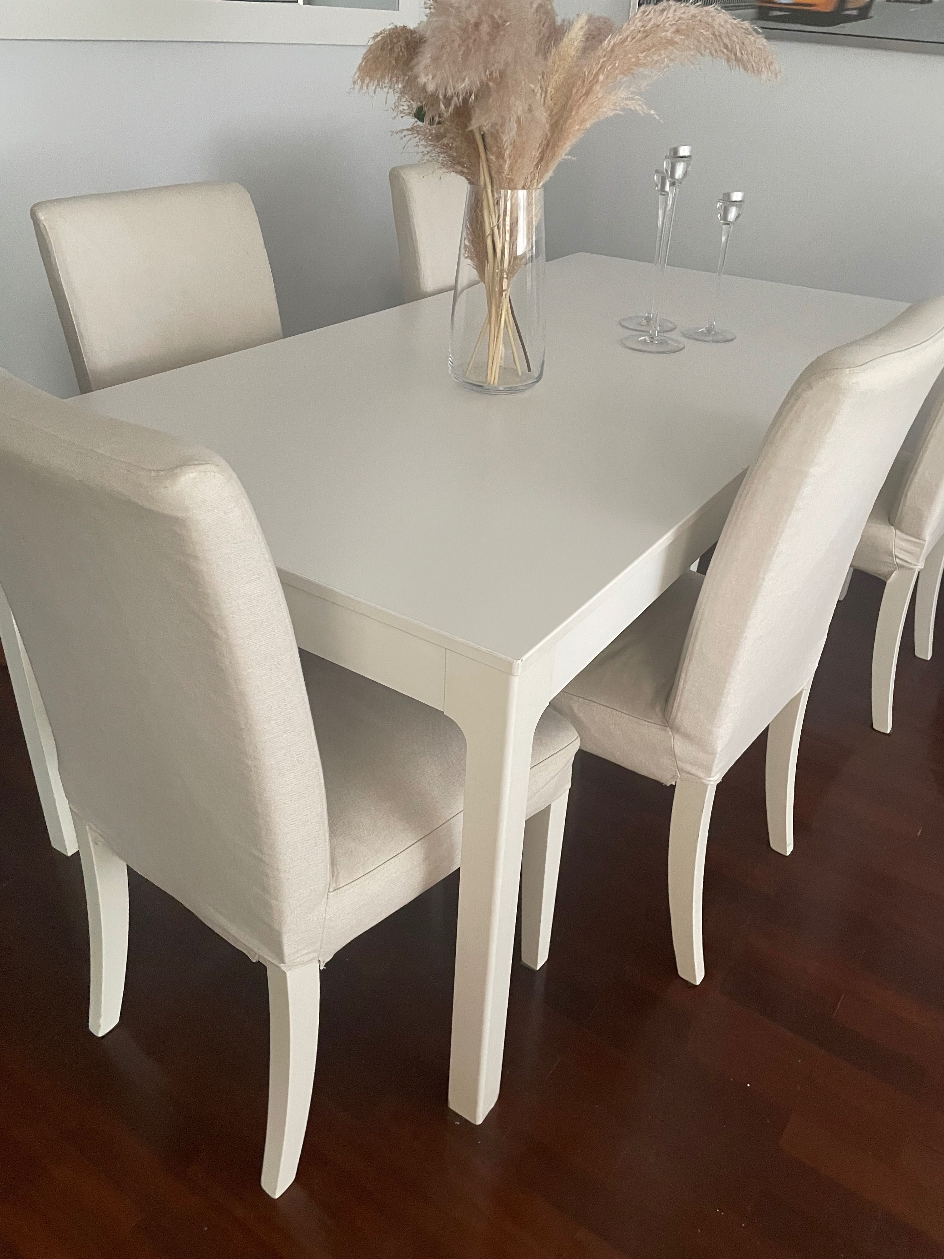 Mesa de jantar extensível IKEA branca  (4 a 6 lugares. NÃO ACEITO MBAY