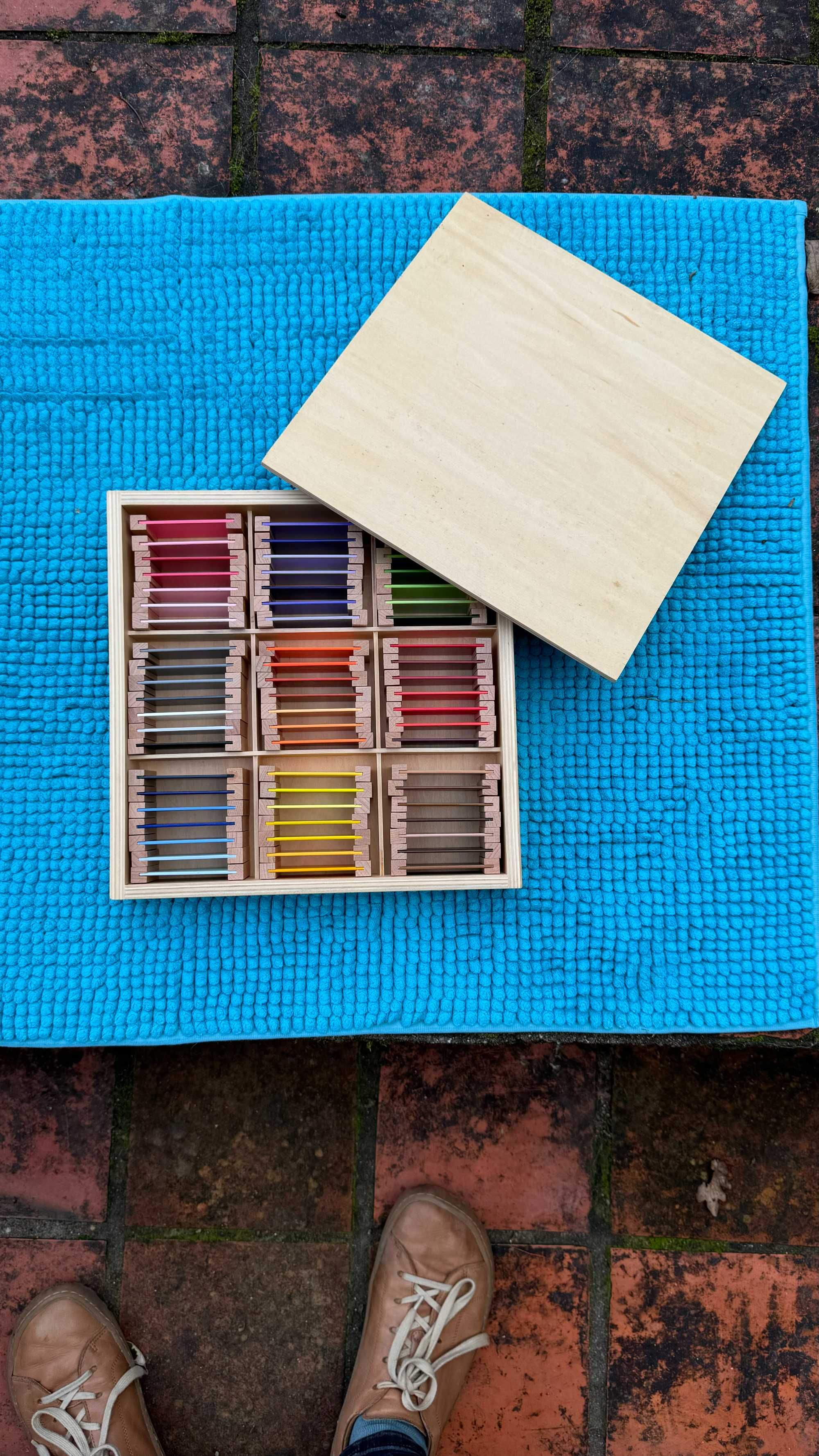 Caixa de Cores III com 63 Tábuas de Madeira | Montessori