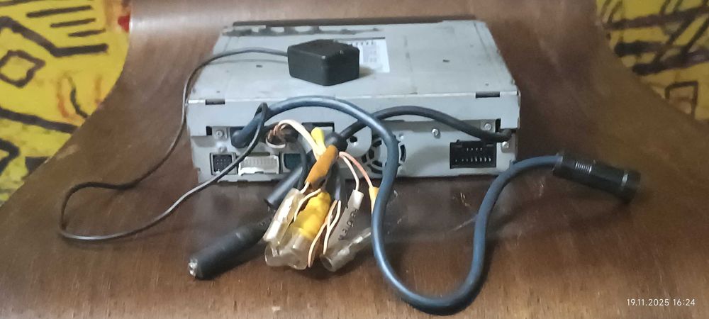 Магнитола Alpine iva-105