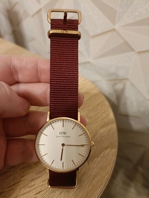 zegarek damski marki Daniel Wellington