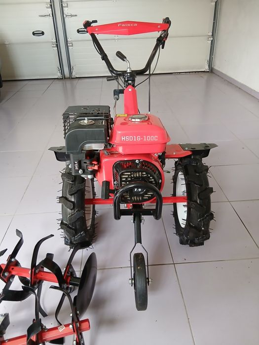 Moto agricultora marca faísca