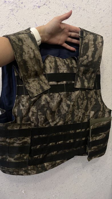 Броник, бронижелет