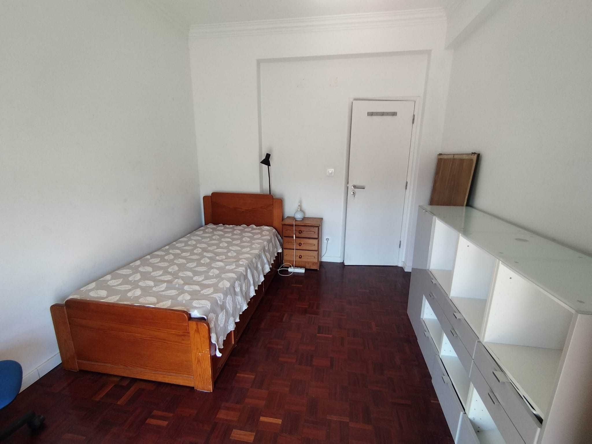 QUARTO para Alugar em corroios