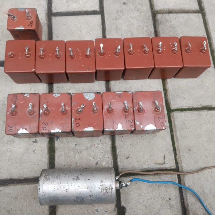 конденсаторы  МБГО - 1  , К50 - 3Ф
