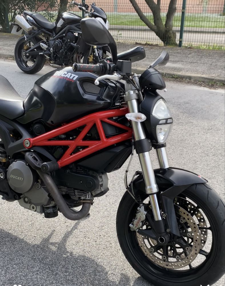 Ducati Monster 796