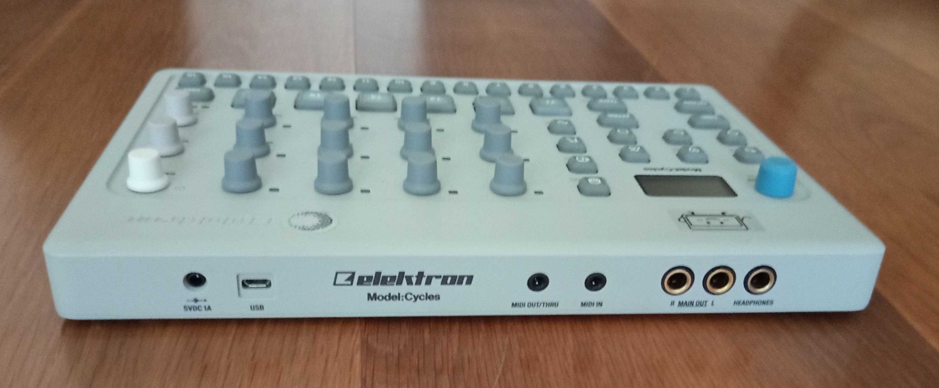 Elektron Model Cycles Groove Box