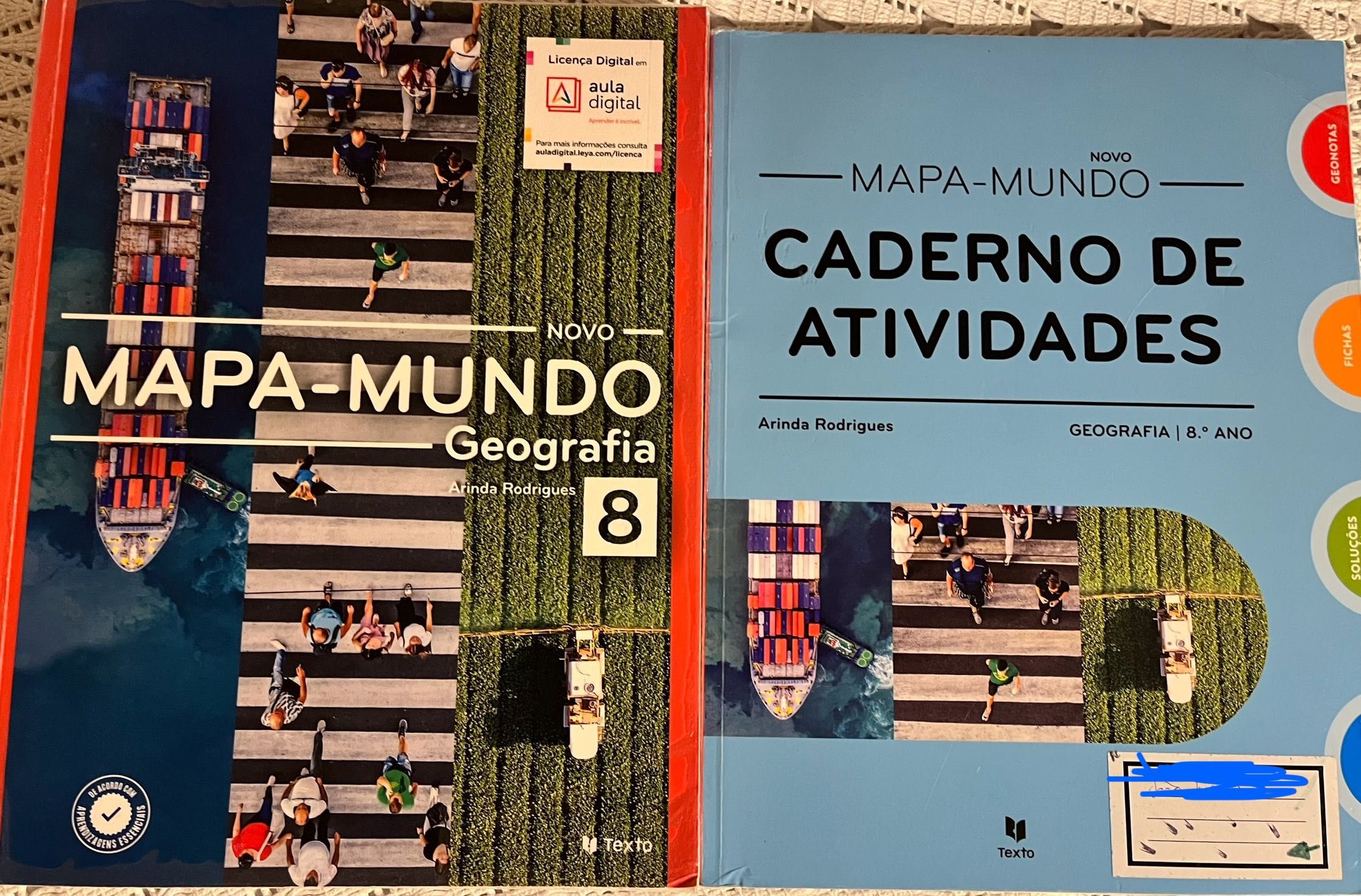 Manuais e atividades 8º: Mensagens, Somos História, Mapa-Mundo