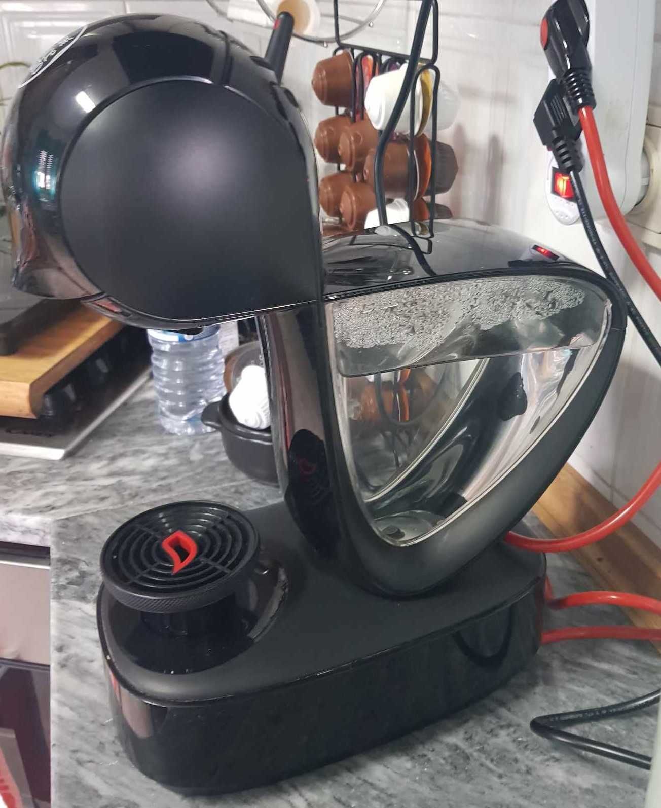 Máquina de Café Dolce Gusto Infinissima Preta