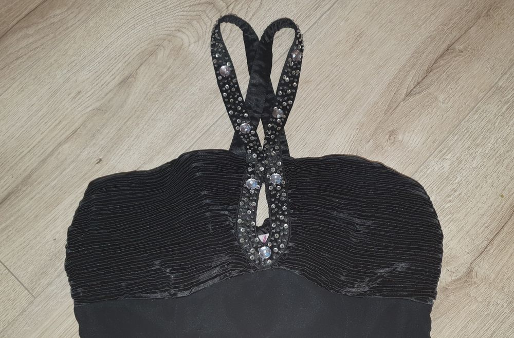 Sukienka dluga czarna