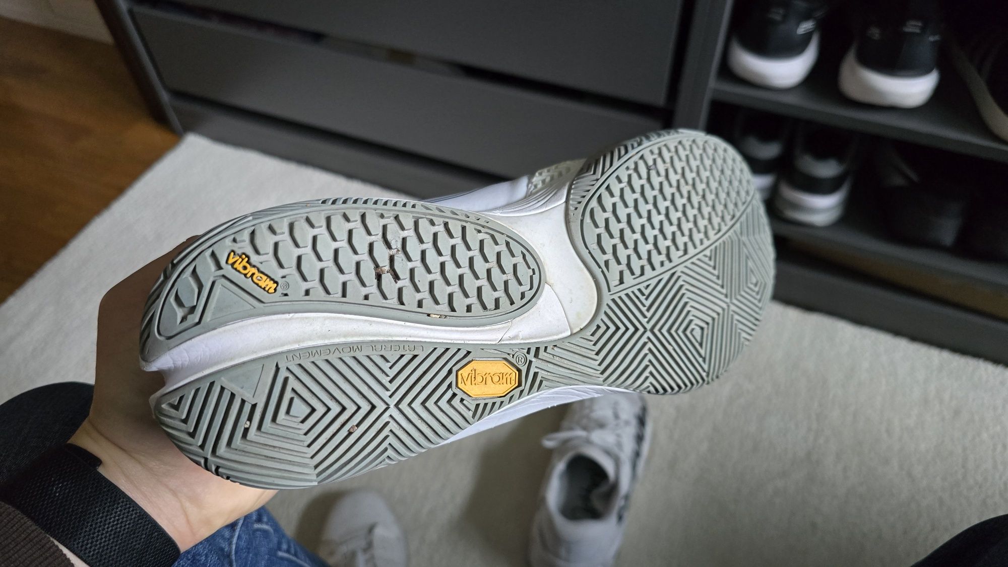 Vendo ténis de padel Bullpadel Vibram 23 (44,5)