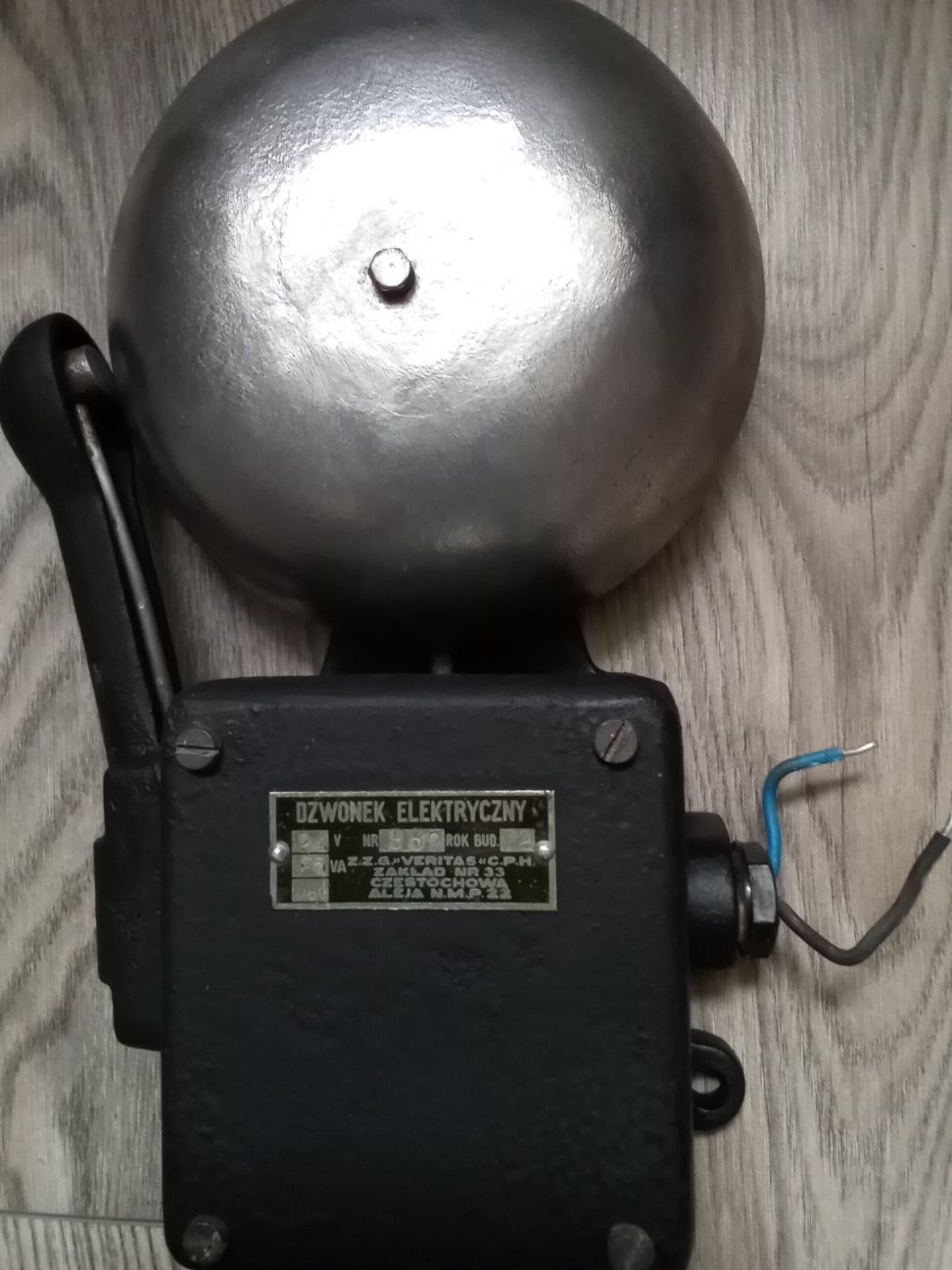 Dzwonek elektryczny z roku 72'