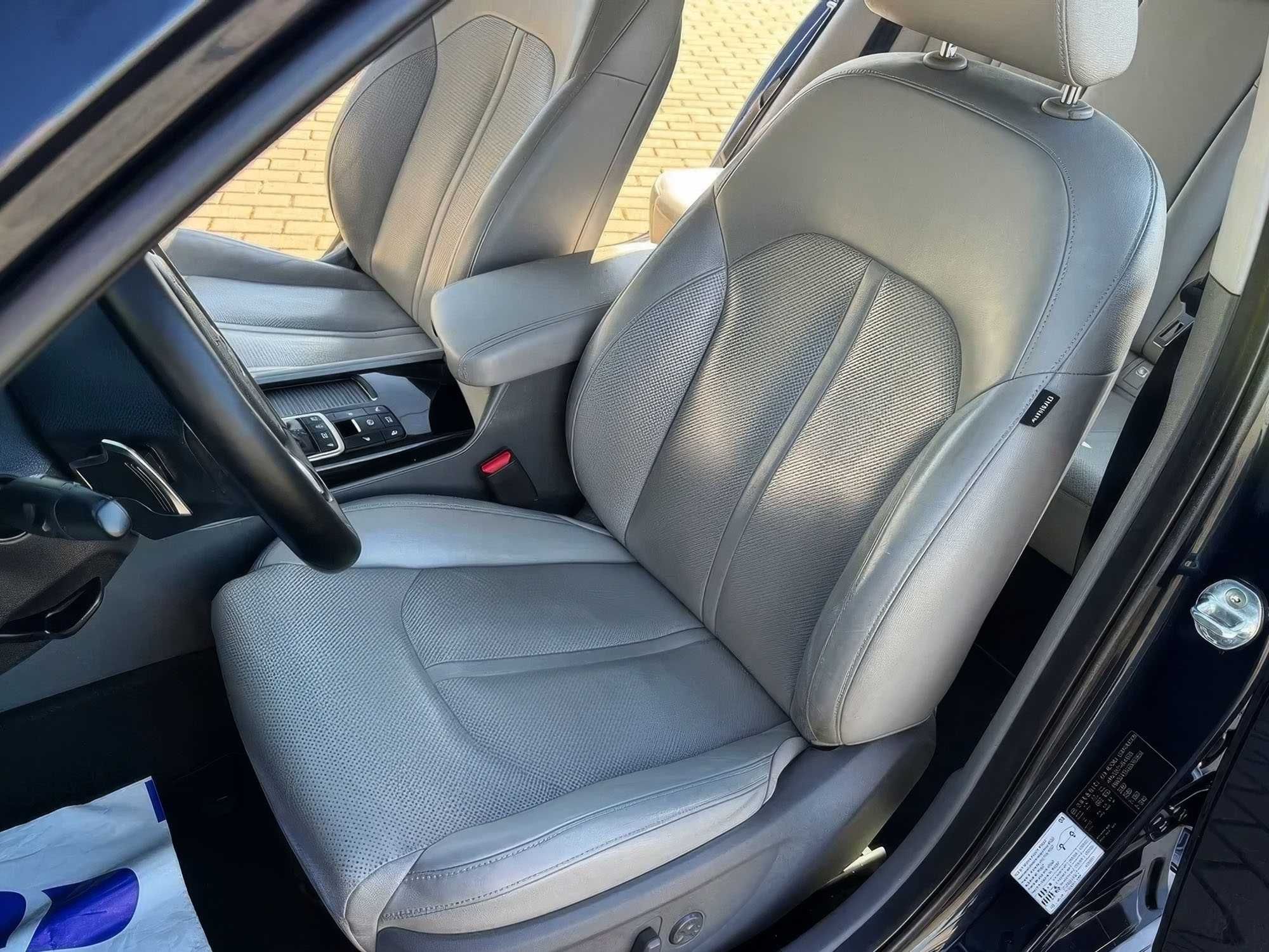 2015 Kia         Optima
