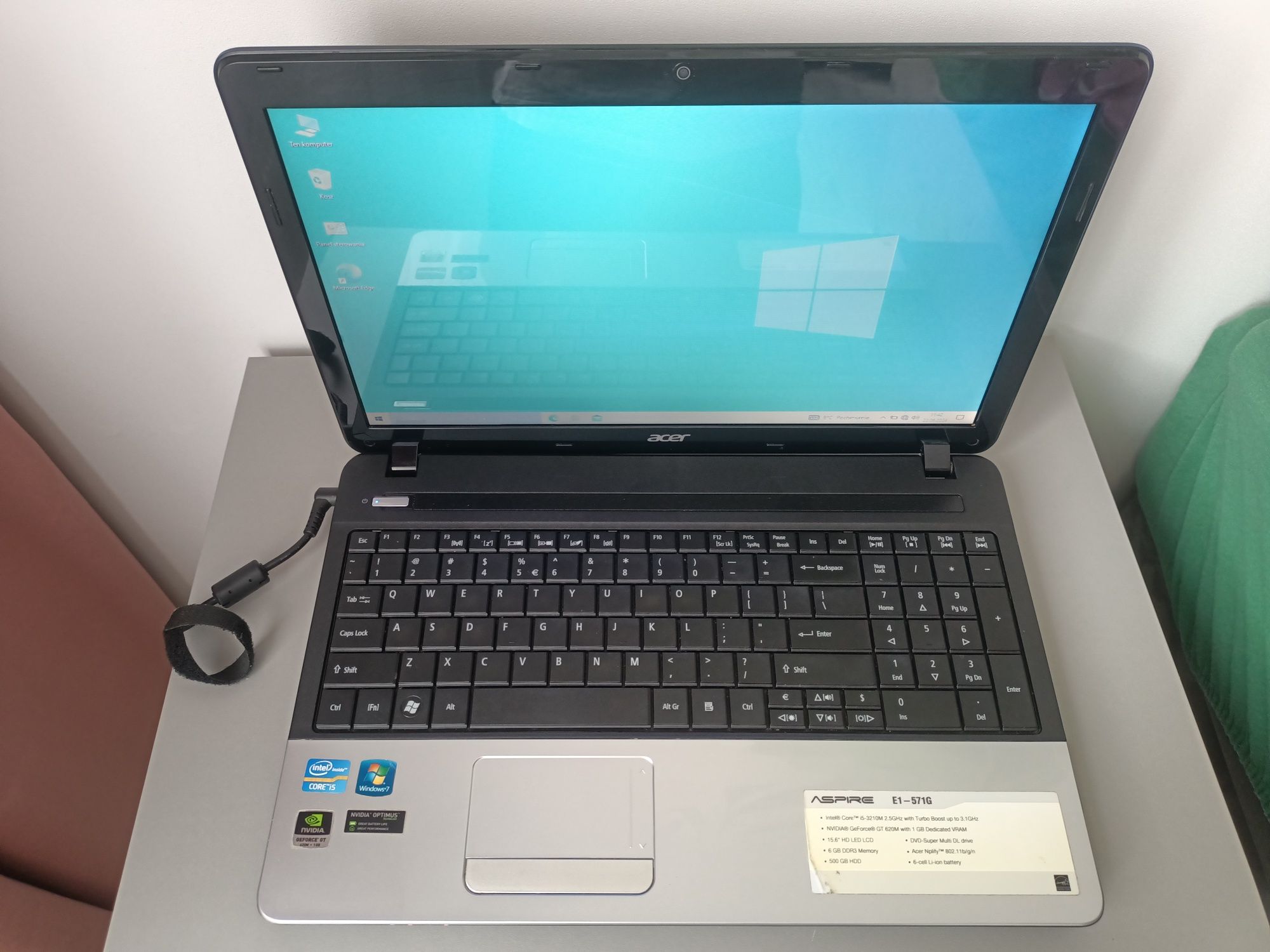 Laptop Acer Aspire e1-571g