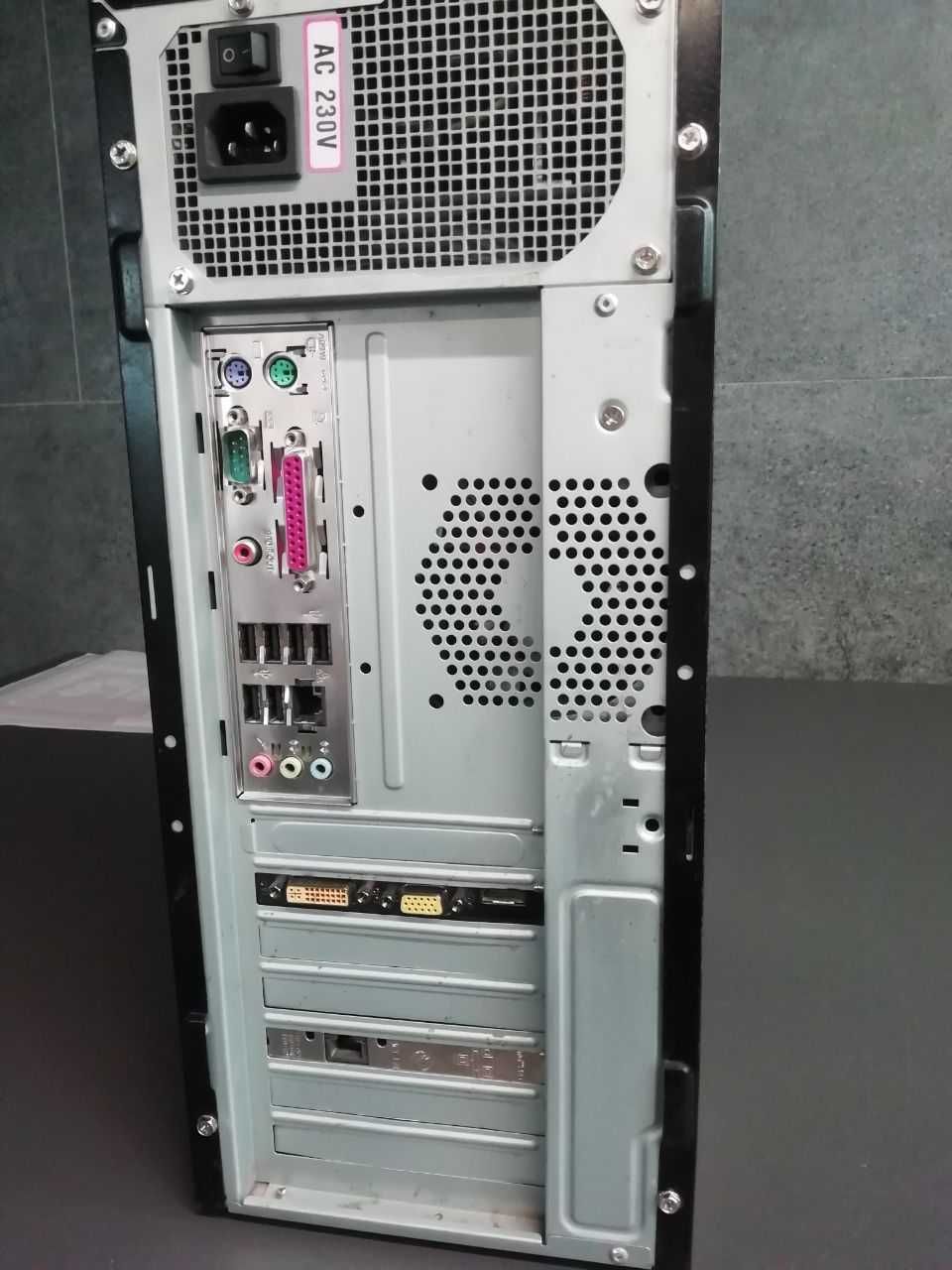 Ком'ютери, системні блоки Core 2 та Pentium Dua