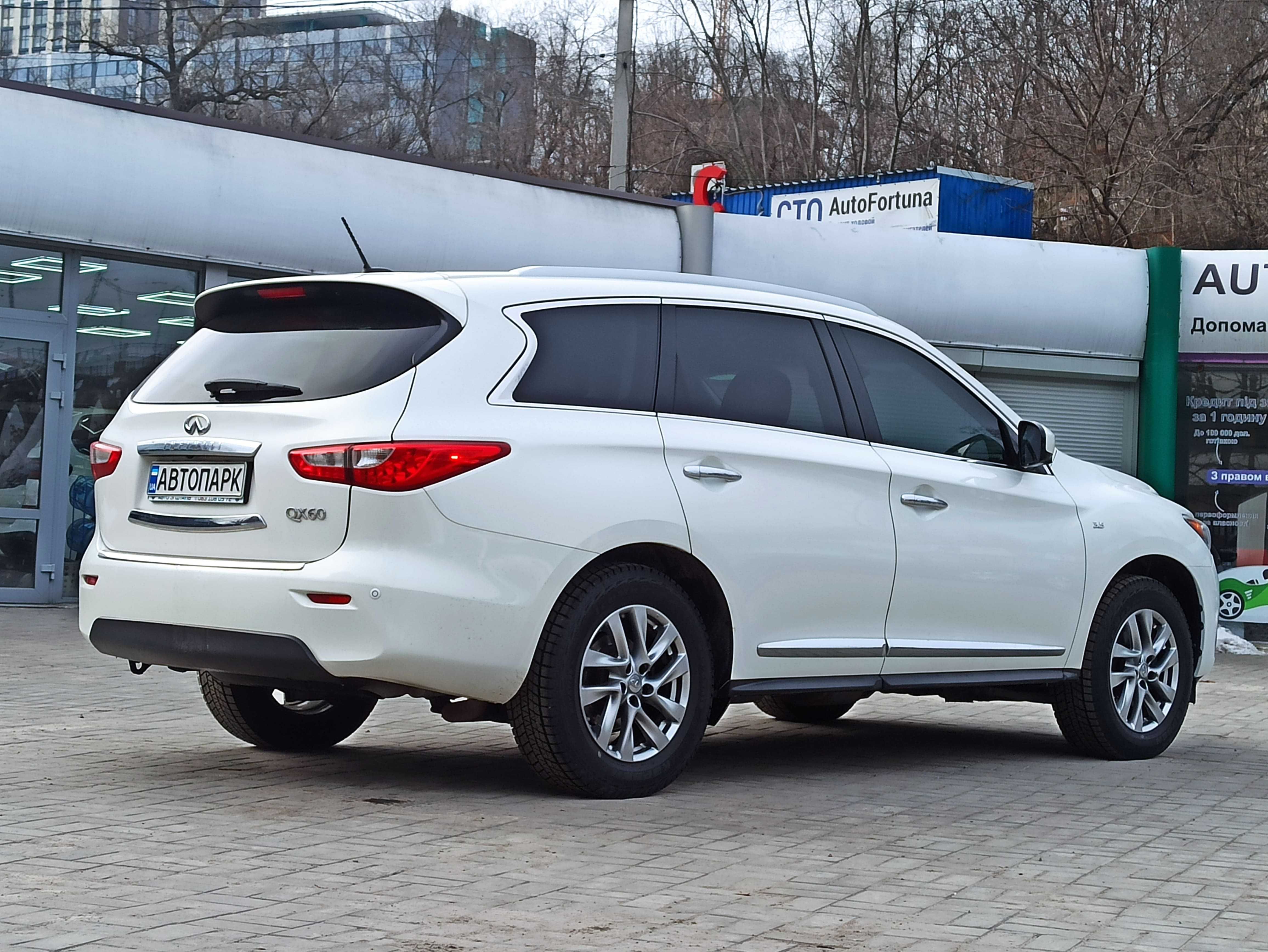 Infiniti QX60 2013 року