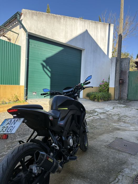 KEEWAY RKF 125 + 2 capacetes, luvas, cascaco