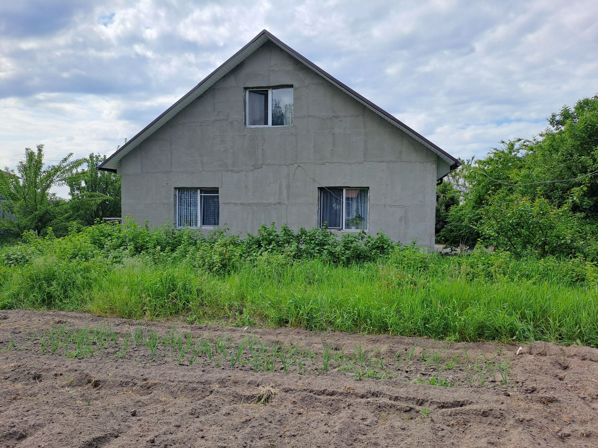 Продаж добротного будинку в с. Іванків