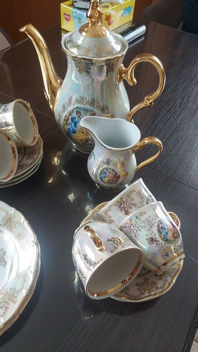 Сервіз кофейний порцеляновий Мадонна.