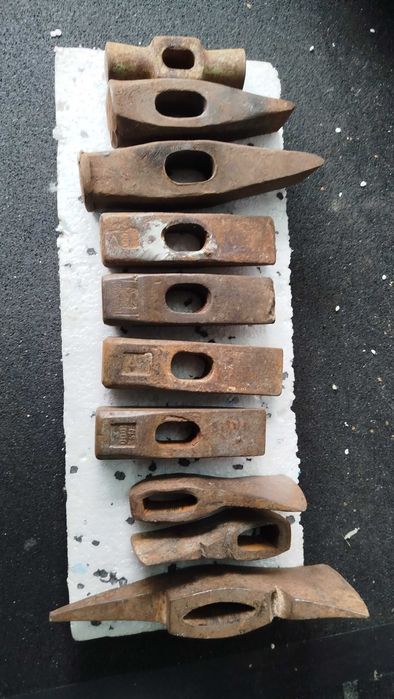 Młotki i siekiery (dwa dołożone)