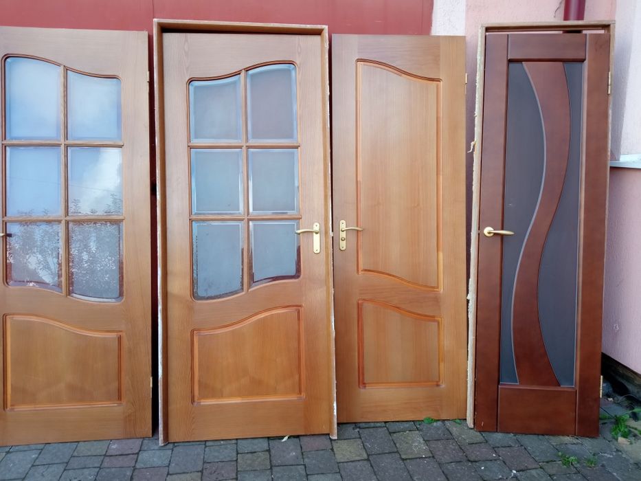 Двері з коробками дерев'яні міжкімнатні нові: