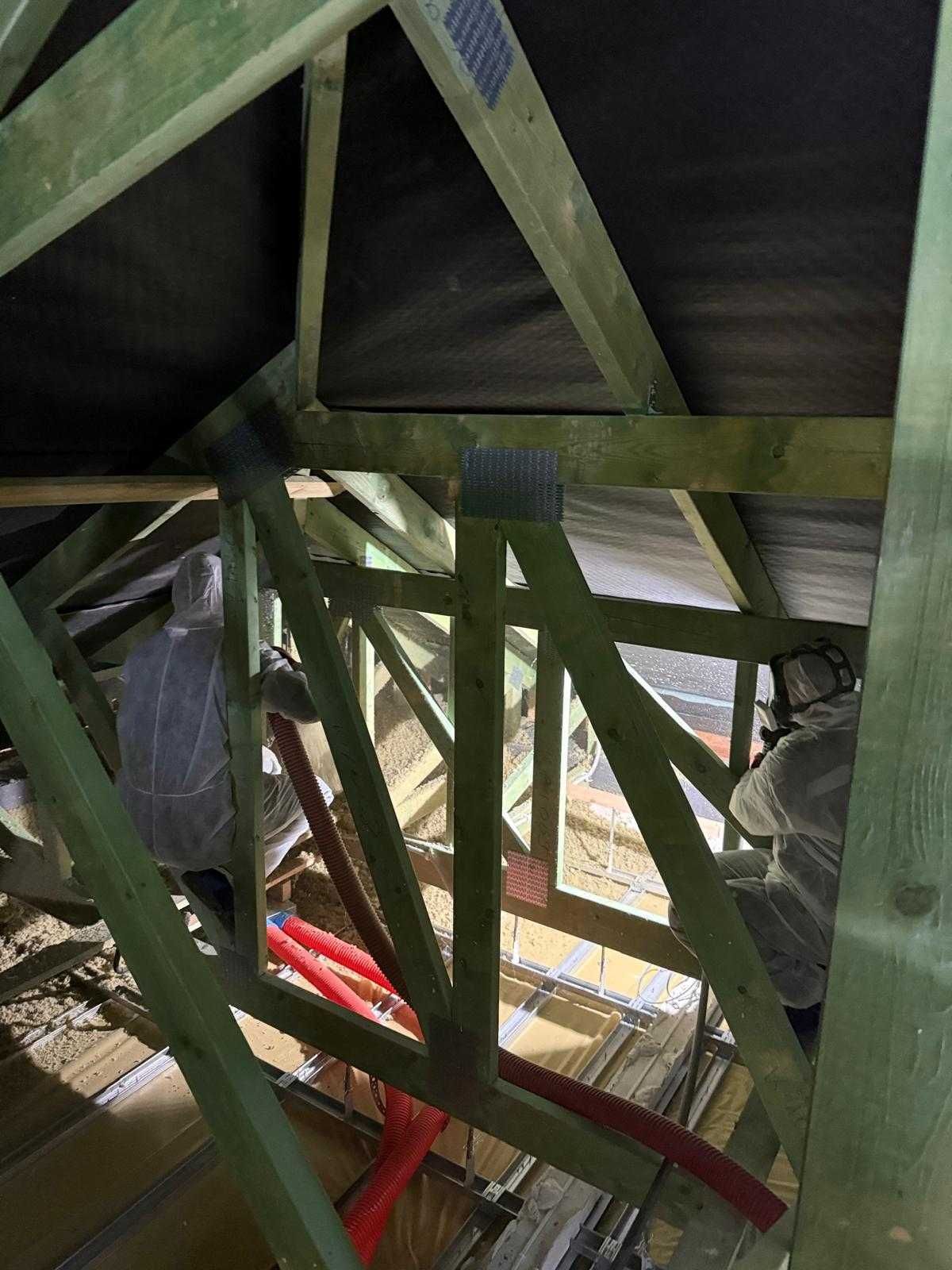 Ocieplenie metodą nadmuchu wełny skalnej wełna Rockwool GRANROCK SUPER