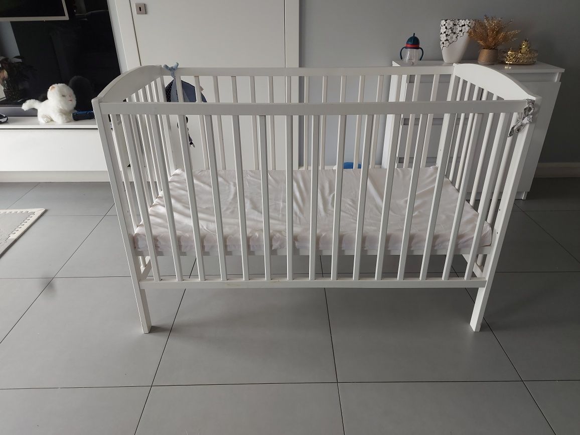 Łóżko dziecięce stan bdb 125cm×65cm