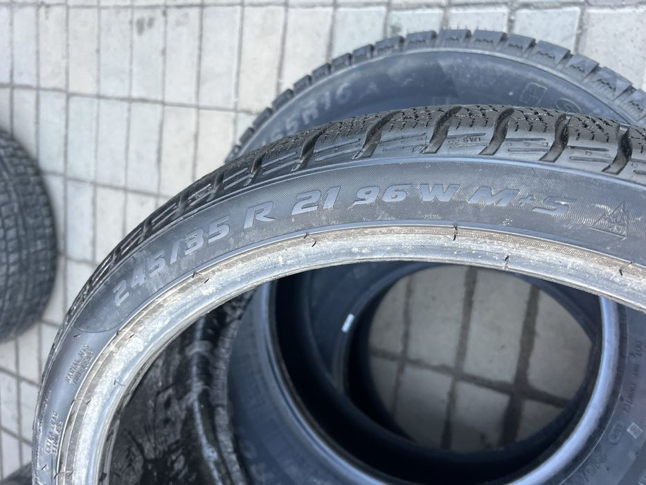 Шин. 245/35/21 Pirelli; 7mm‼️; комплект зимові; резина складR21