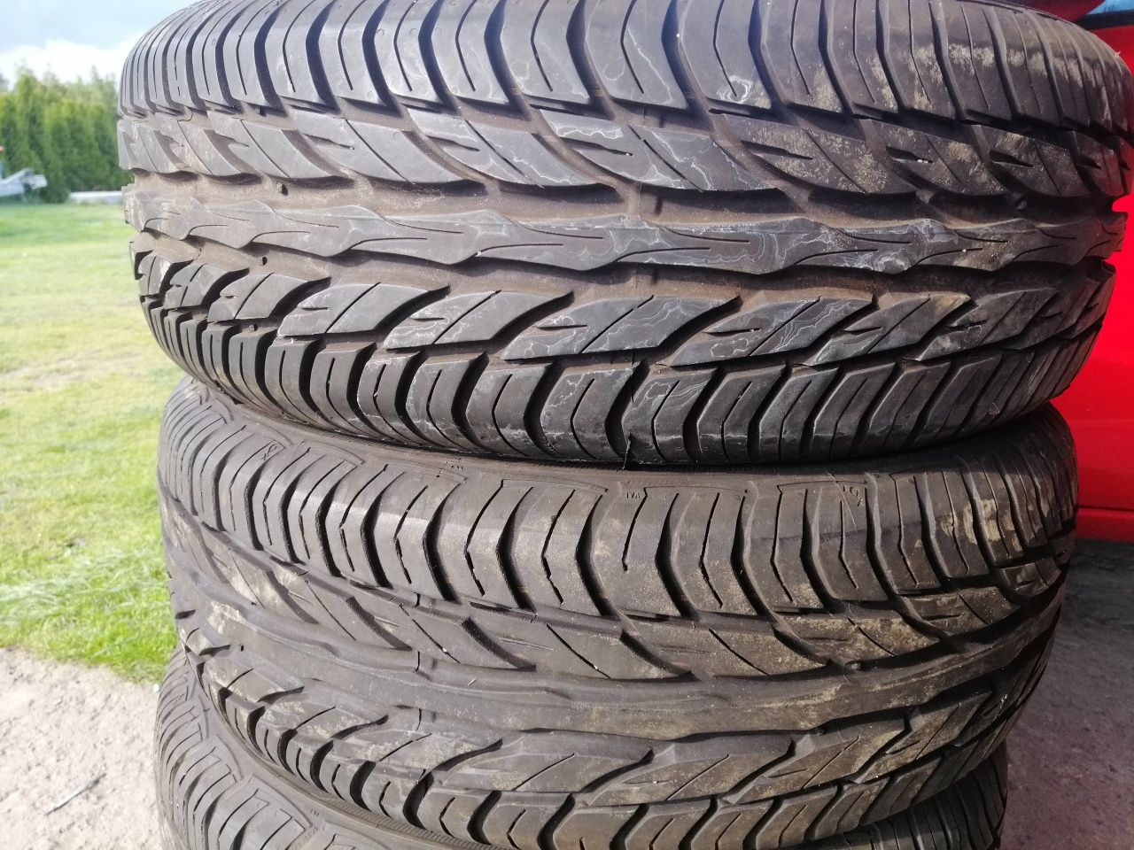 Opony UNIROYAL 205/60R15 Lato Bieżnik nowy 9mm s4 szt