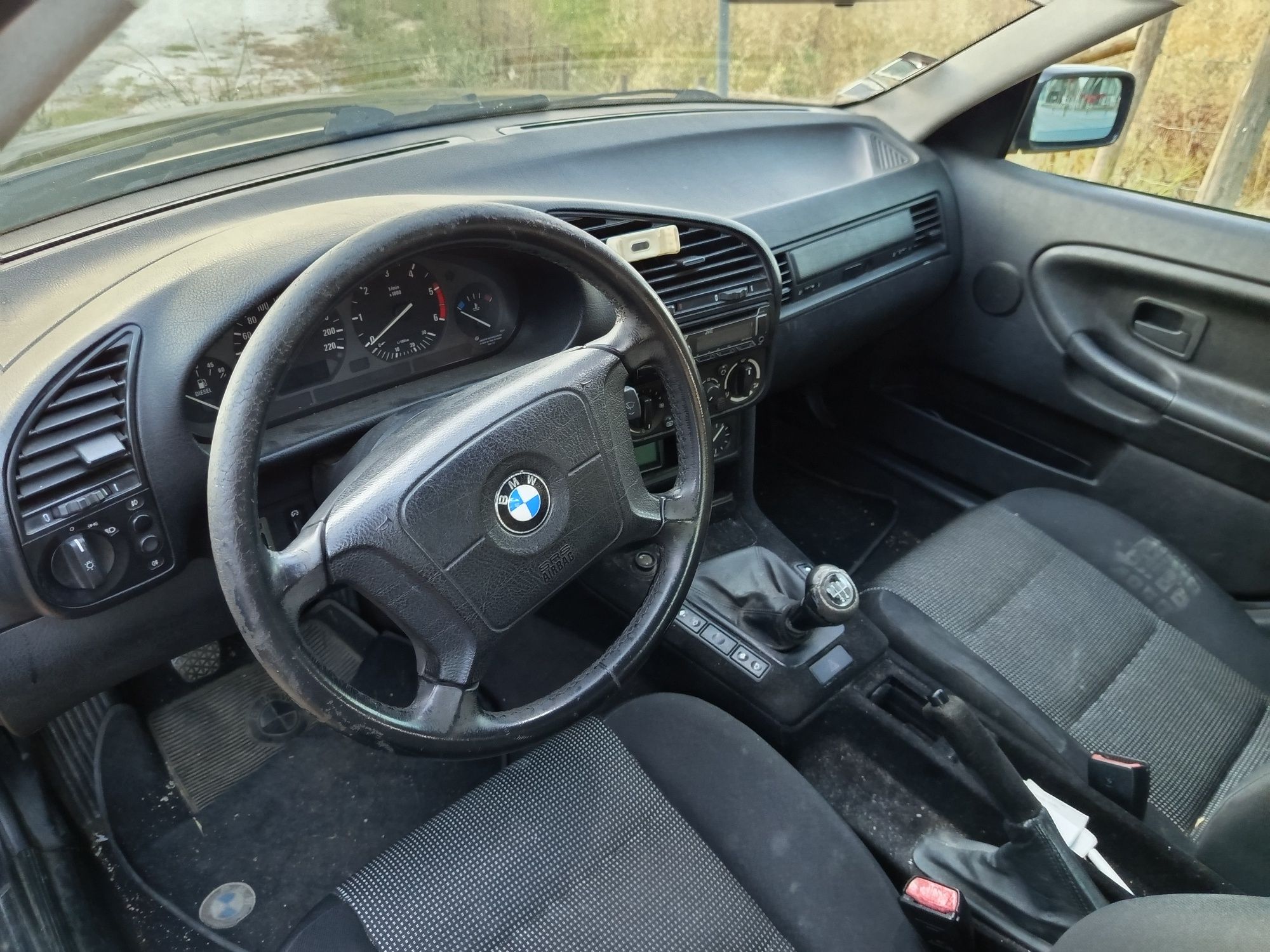Venda ou troco BMW E36 318 TDS