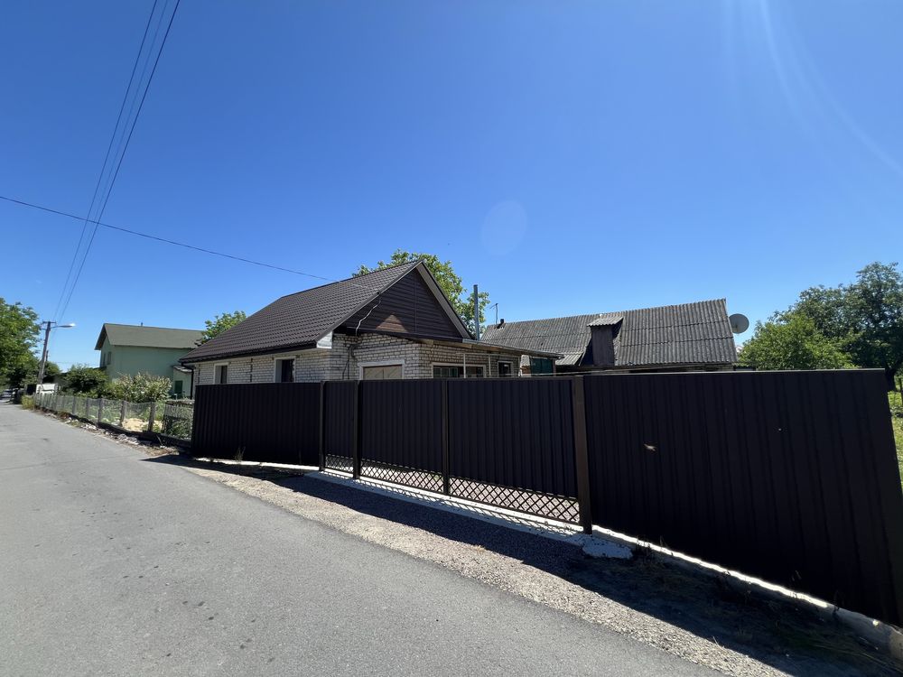 Продаж будинку в Довжику 4 кімнати