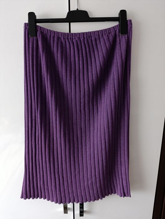 Fioletowa spódnica