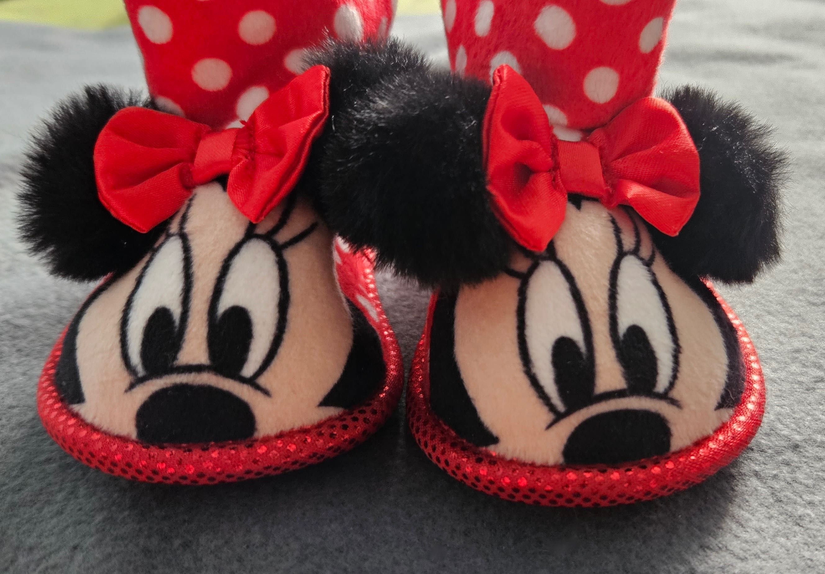 Buciki niechodki Minnie Mouse nowe