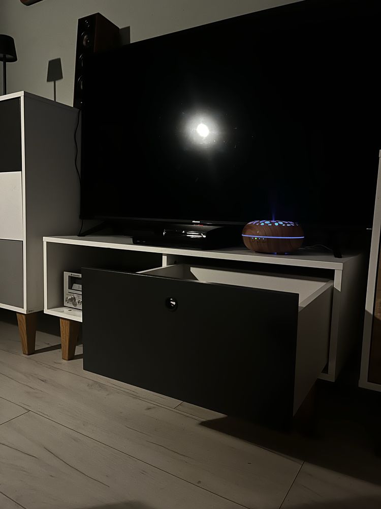 Szafka RTV firmy VOX