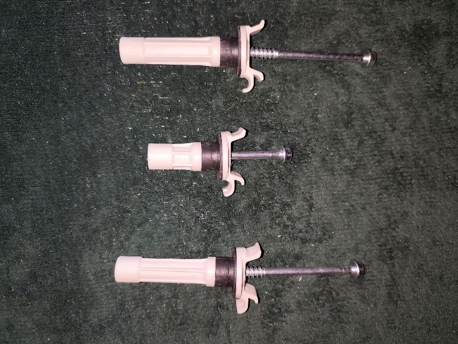 Tuleje mocujące zawieszenia bębna pralki Hotpoint / Ariston – kpl 3szt