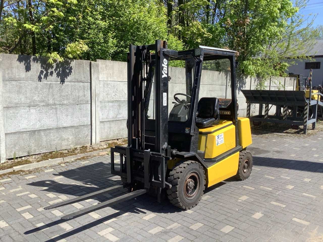 Gazowy wózek widłowy Yale/Jung TFG25, przesuw, po serwisie.