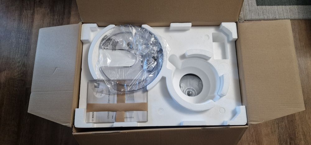 Robot planetrany Bosch MUM58020