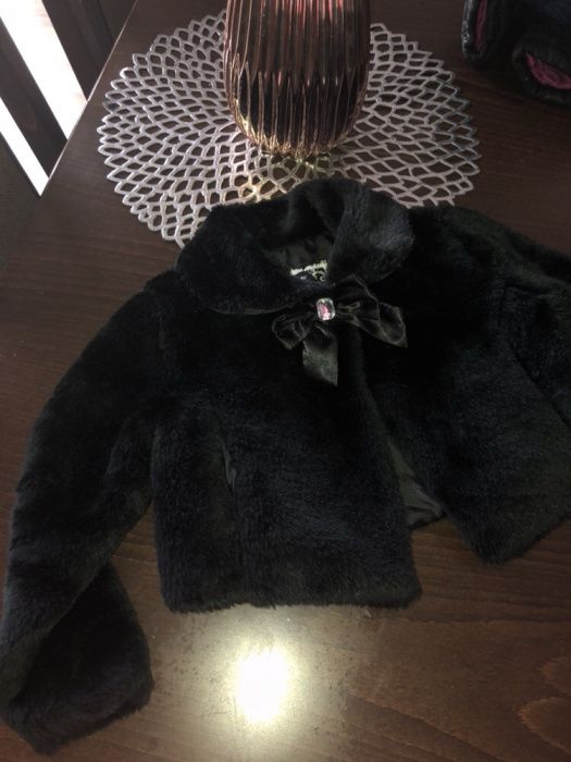 Śliczny płaszczyk bolerko futerko elegancki 3 lata kurtka