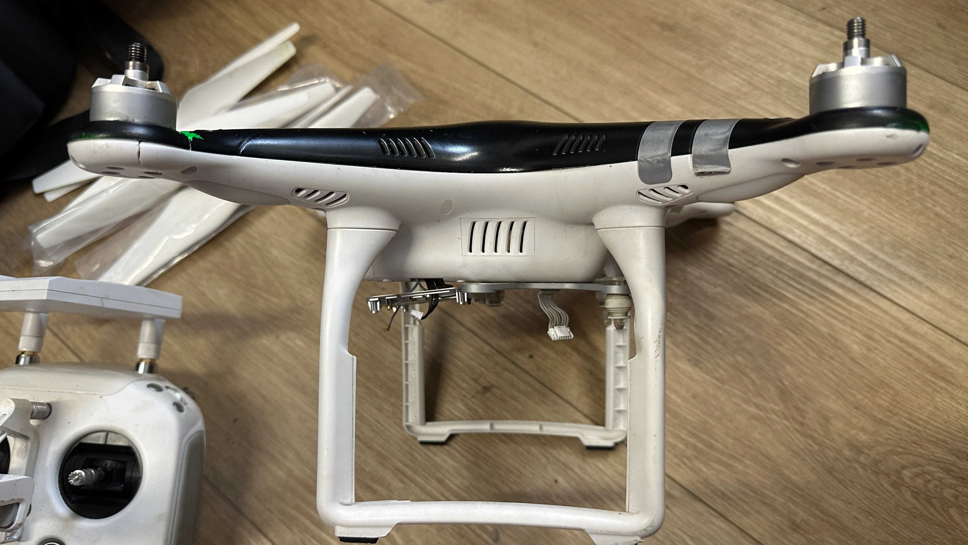 Dron DJI Phantom 3 Advanced po kolizji